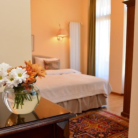 Urban Lodge Hotel Rooms And Suits 트빌리시 외부 사진