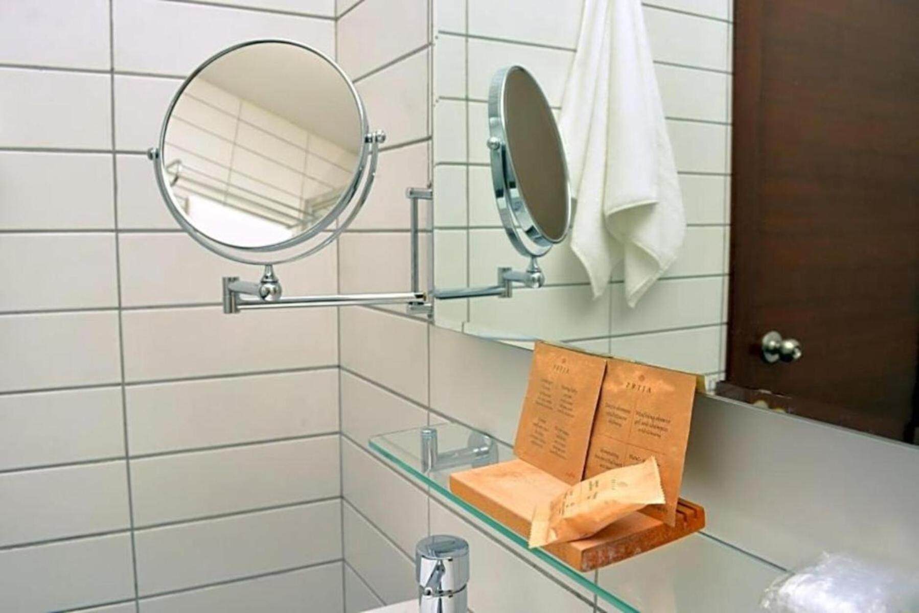 Urban Lodge Hotel Rooms And Suits 트빌리시 외부 사진
