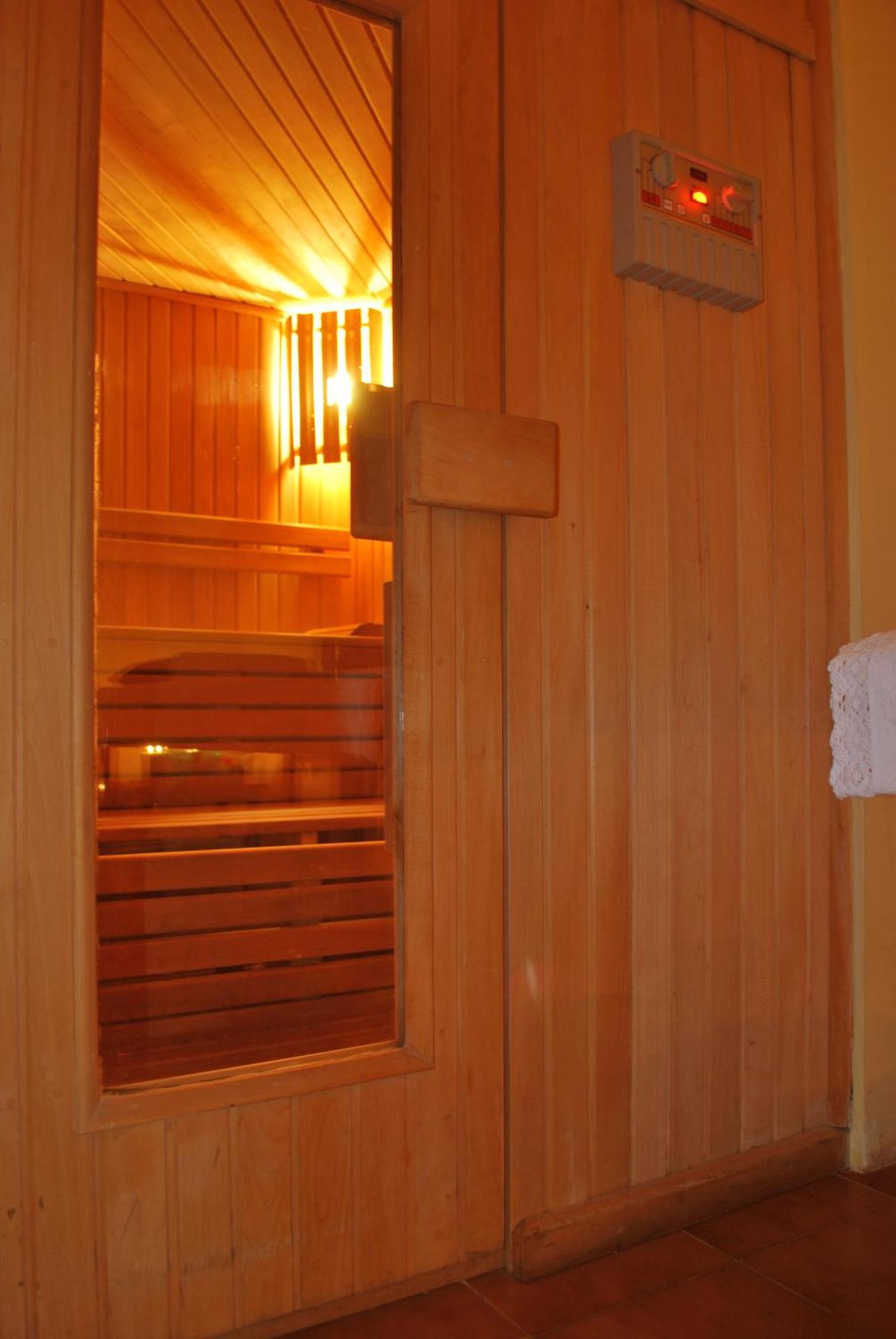Urban Lodge Hotel Rooms And Suits 트빌리시 외부 사진