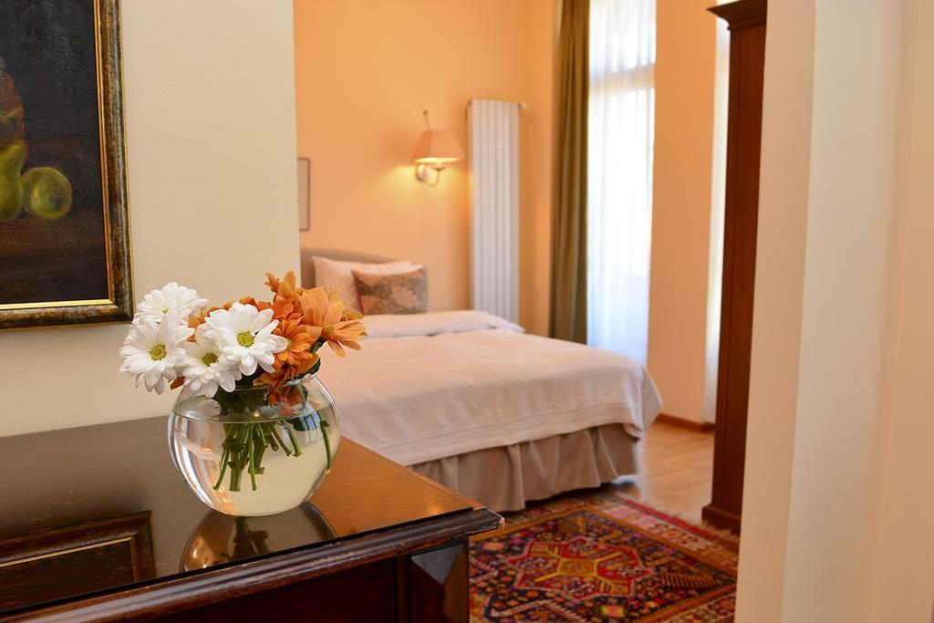 Urban Lodge Hotel Rooms And Suits 트빌리시 외부 사진