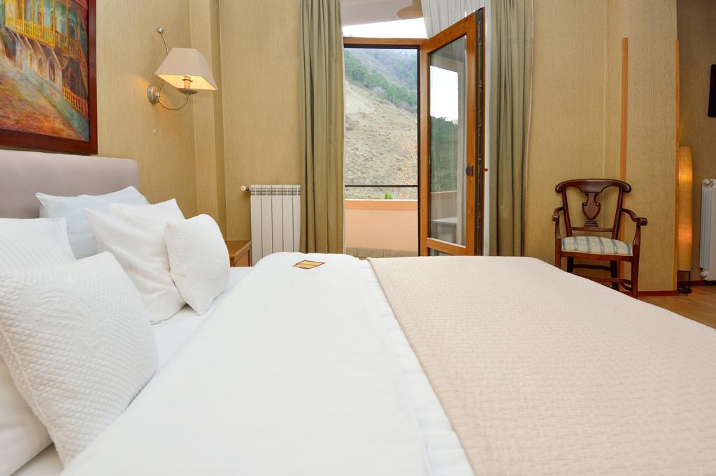 Urban Lodge Hotel Rooms And Suits 트빌리시 외부 사진